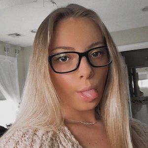 Meet your Posher, Leanne